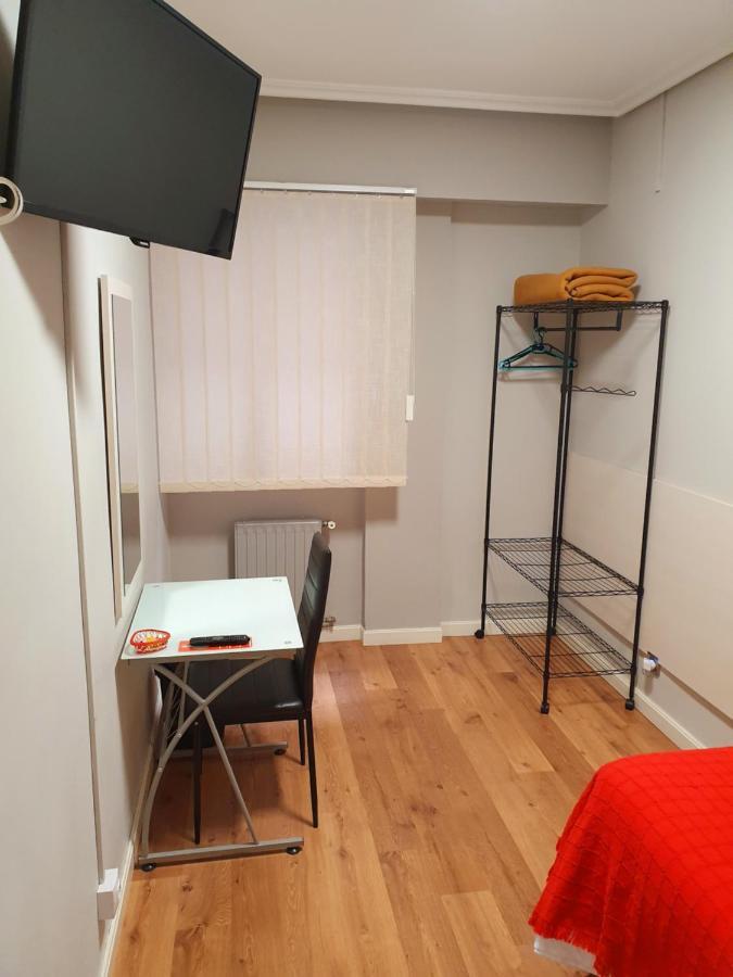 Pension El Espolon Logroño Exteriör bild