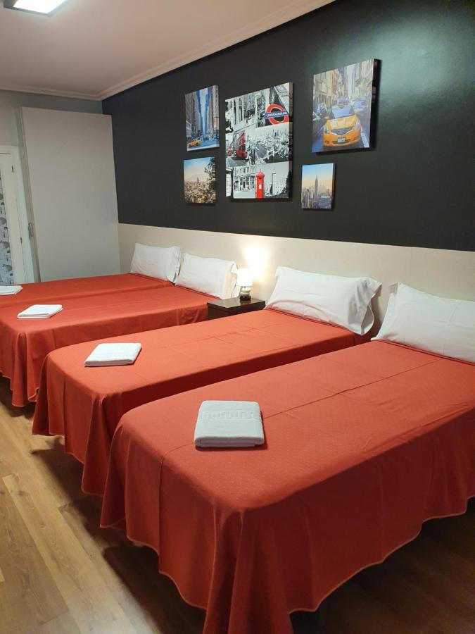 Pension El Espolon Logroño Exteriör bild