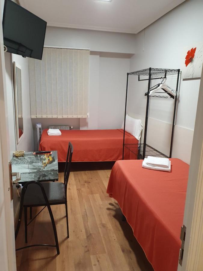 Pension El Espolon Logroño Exteriör bild
