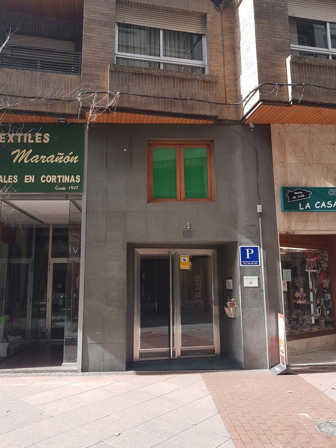 Pension El Espolon Logroño Exteriör bild