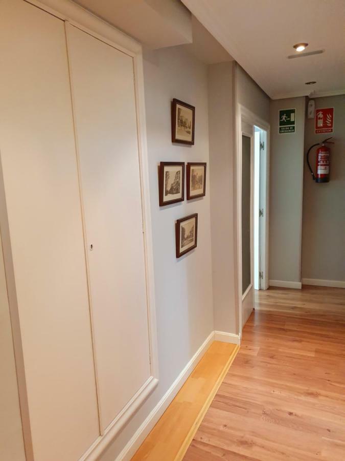 Pension El Espolon Logroño Exteriör bild